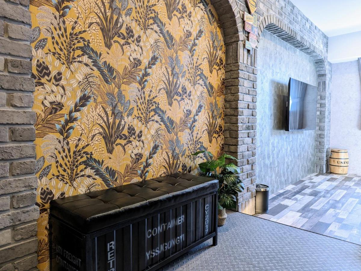 K Hotel - Yizhong Taizhong Zewnętrze zdjęcie